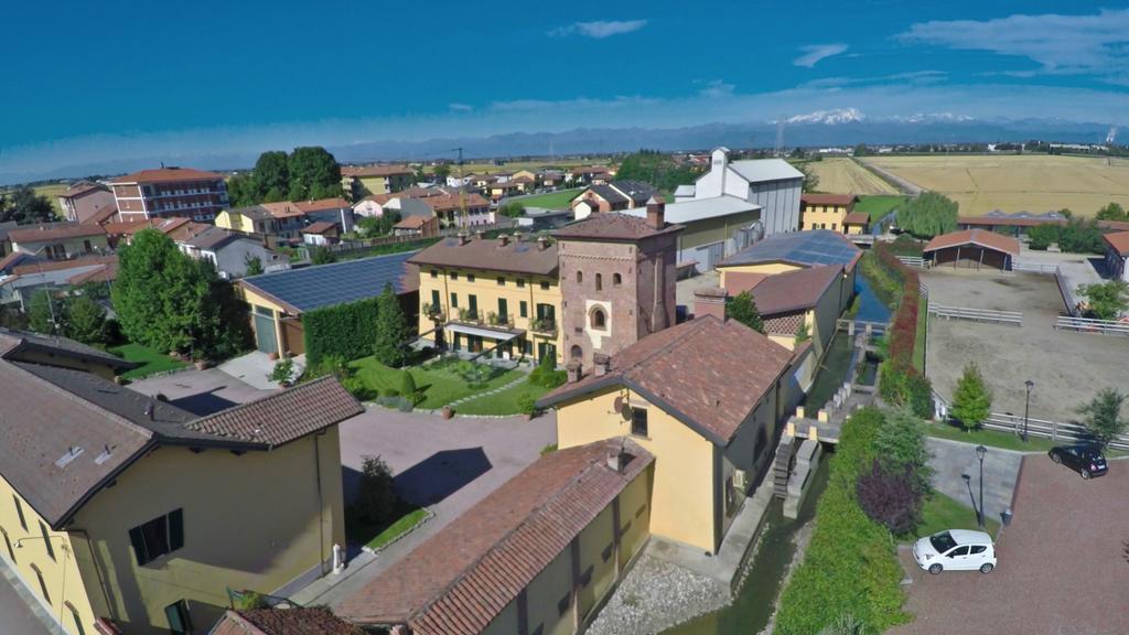 La Torre Dei Canonici Lumellogno Exterior foto